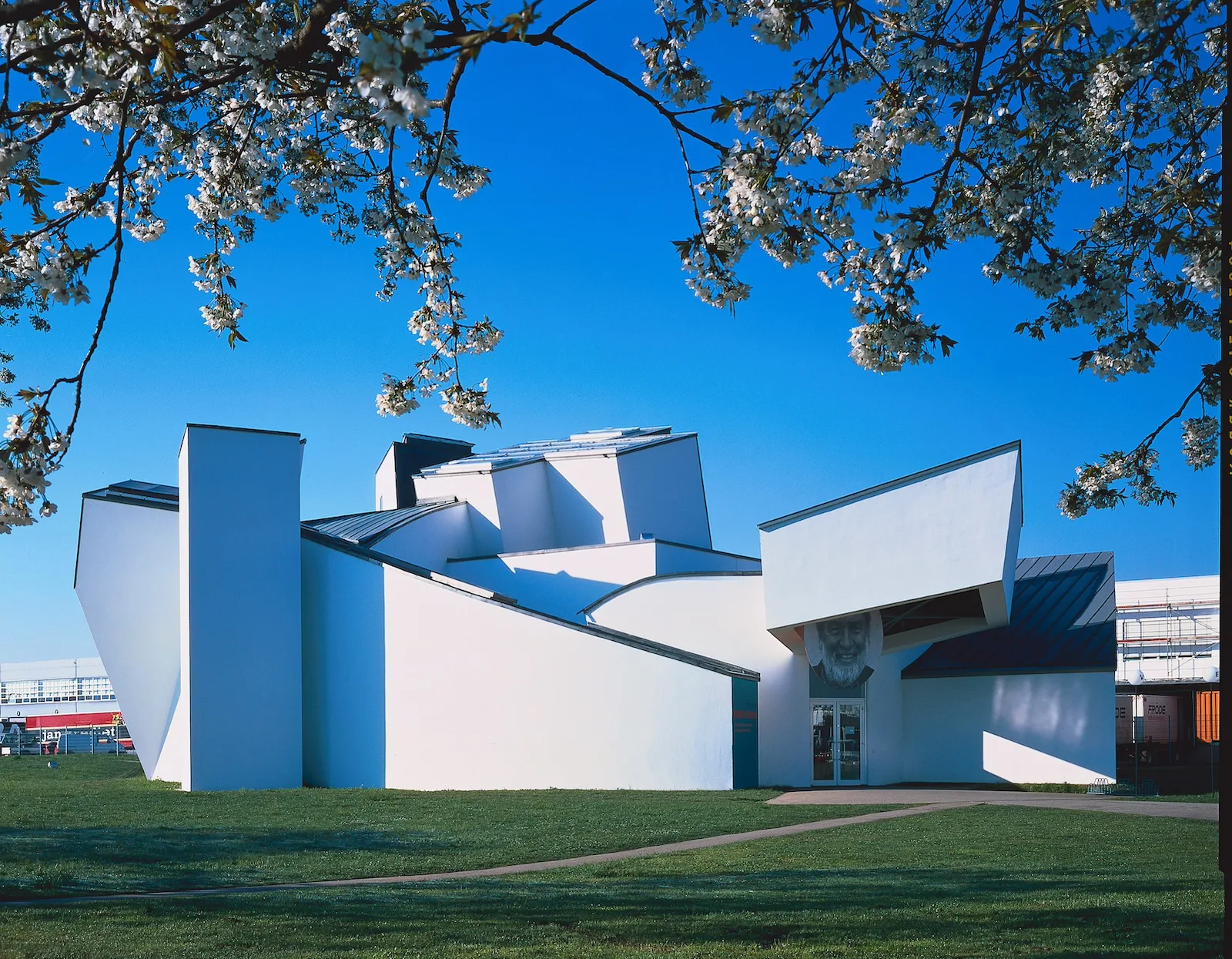Discover the VITRA Campus | Saint-Louis 3 Countries