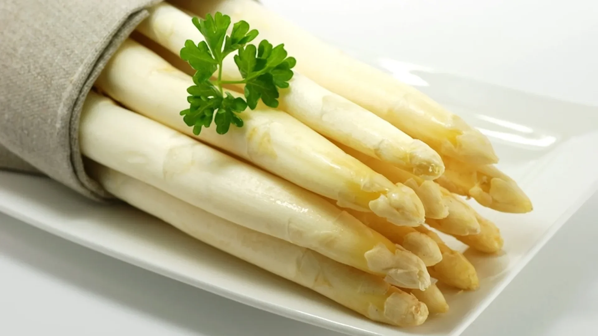 Délices gastronomiques des 3 pays - Asperge gourmecana